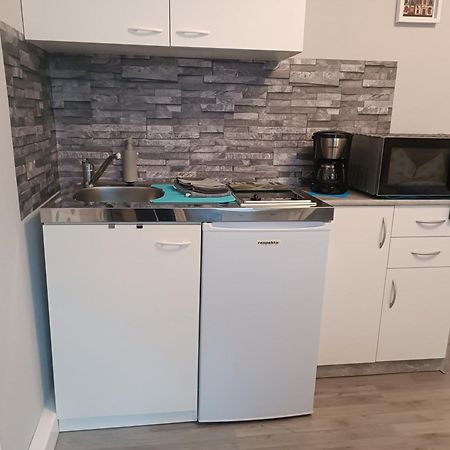 Apartment "Kleine Bleibe" เพียร์นา ภายนอก รูปภาพ